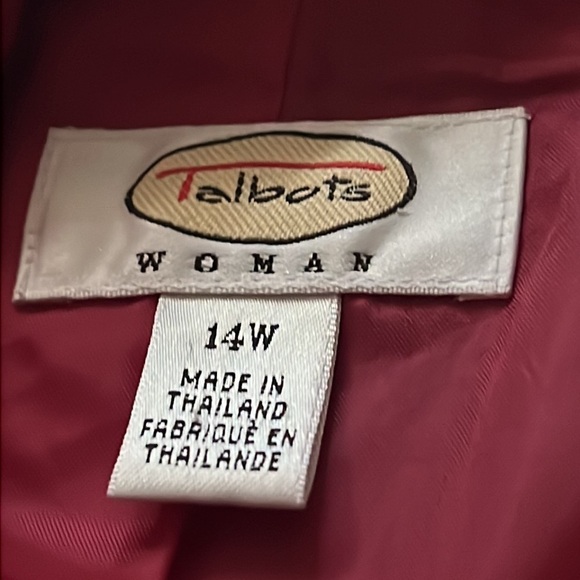 Talbots Red Blazer with Notched Lapel and Structured Shoulders - Picture 6 of 8